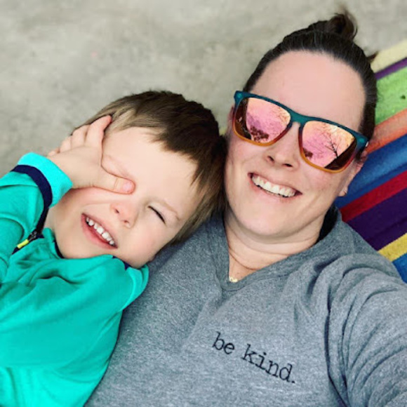 Meet your Posher, Lindsay - Picture 1 of 1